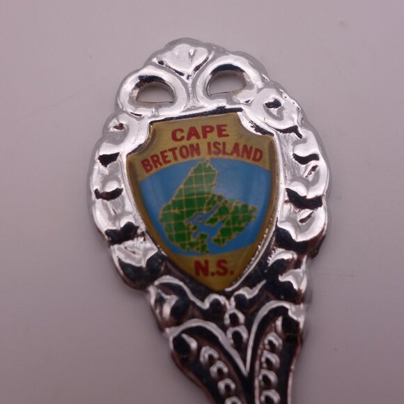 Cape Breton Island N.S. Souvenir Spoon - Picture 3 of 15